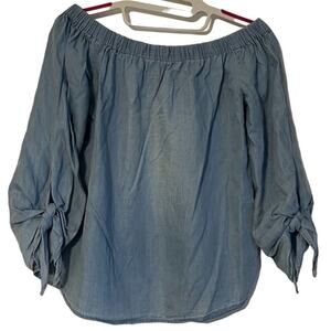 Style Envy Chambray Top Women's Size Medium Excellent very gently used condition